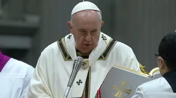 Papa reafirma que Igreja Católica é aberta a LGBTQIA+