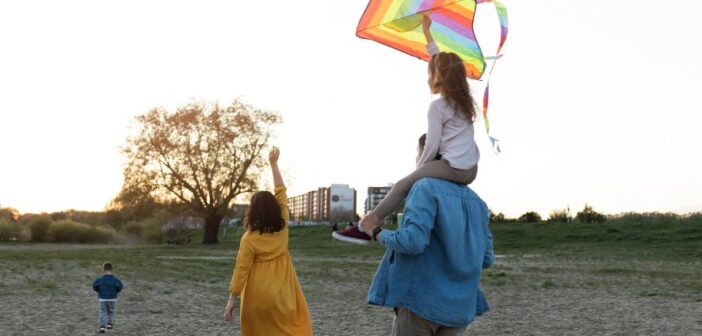 Governo dos EUA Propõe Novas Diretrizes para Adoção de Crianças LGBT - Imagem de Freepik