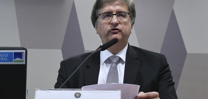 Paulo Gonet durante sabatina na CCJ para análise de sua indicação à PGR — Foto: Edilson Rodrigues/Agência Senado