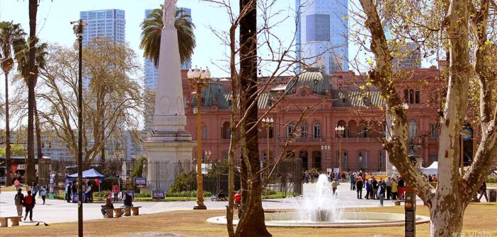 A Casa Rosada é um dos pontos turísticos mais conhecidos de Buenos Aires - ViajaBi
