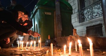 Vigília pelas vítimas do ataque em Buenos Aires
