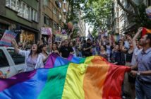 Parada do Orgulho LGBTQIA+ em Istambul Foto: EFE/EPA/ERDEM SAHIN